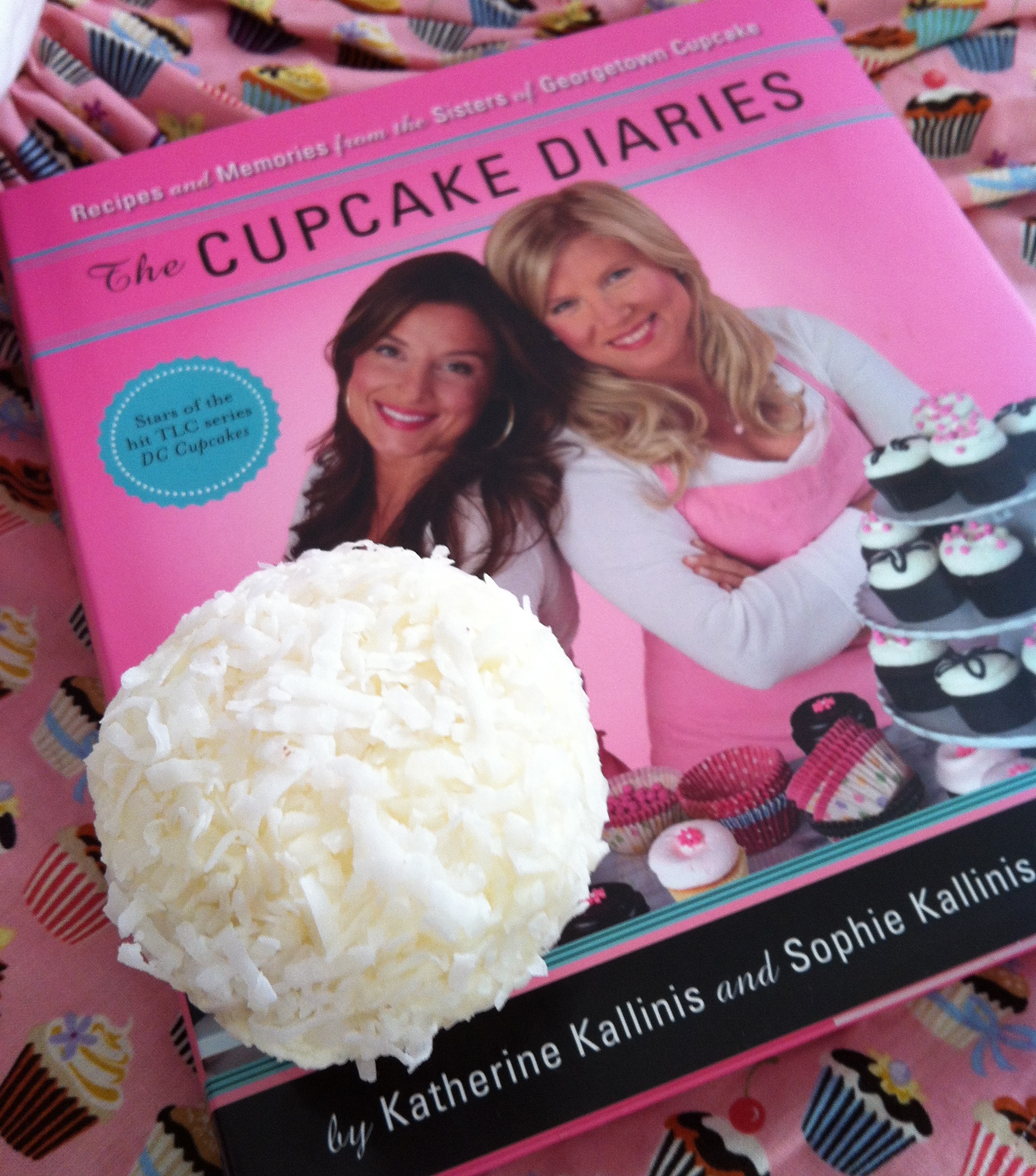 Oh-So-Sweet cupcakes, Sophie & Katherine bring us The Cupcake Diaries! {win the book & a dozen cucpakes!}