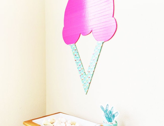 cupcakeMAG Crafts // Ice Cream Wall Hanging by Dash and Dash